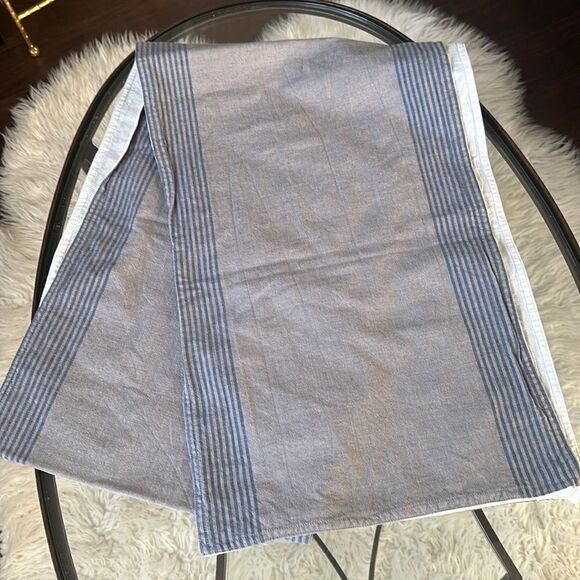 West Elm Rectangular Cotton Placemats & Table Runner Decor - Picture 7 of 10